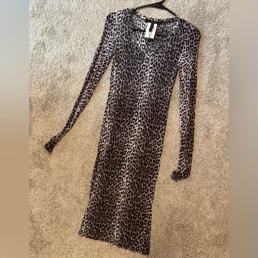 NWOT! BCBGMaxAzria Animal Print V-Neck Dress. Size S